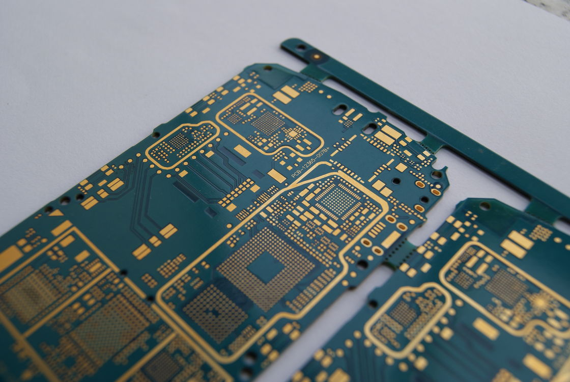 Tabela de PCB HDI de controle de impedância com relação de aspecto 10 1 e pedido especial HDI de meio buraco