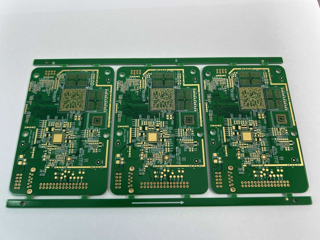 Placa de PCB multicamadas de dedo de ouro com superfície HASL e tamanho de buraco de 0,2 mm